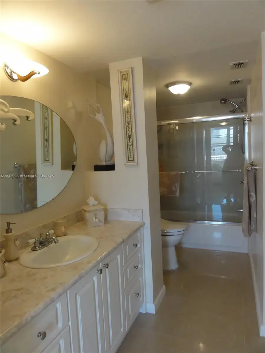 18061 Biscayne Blvd, Aventura FL 33160 photo 5