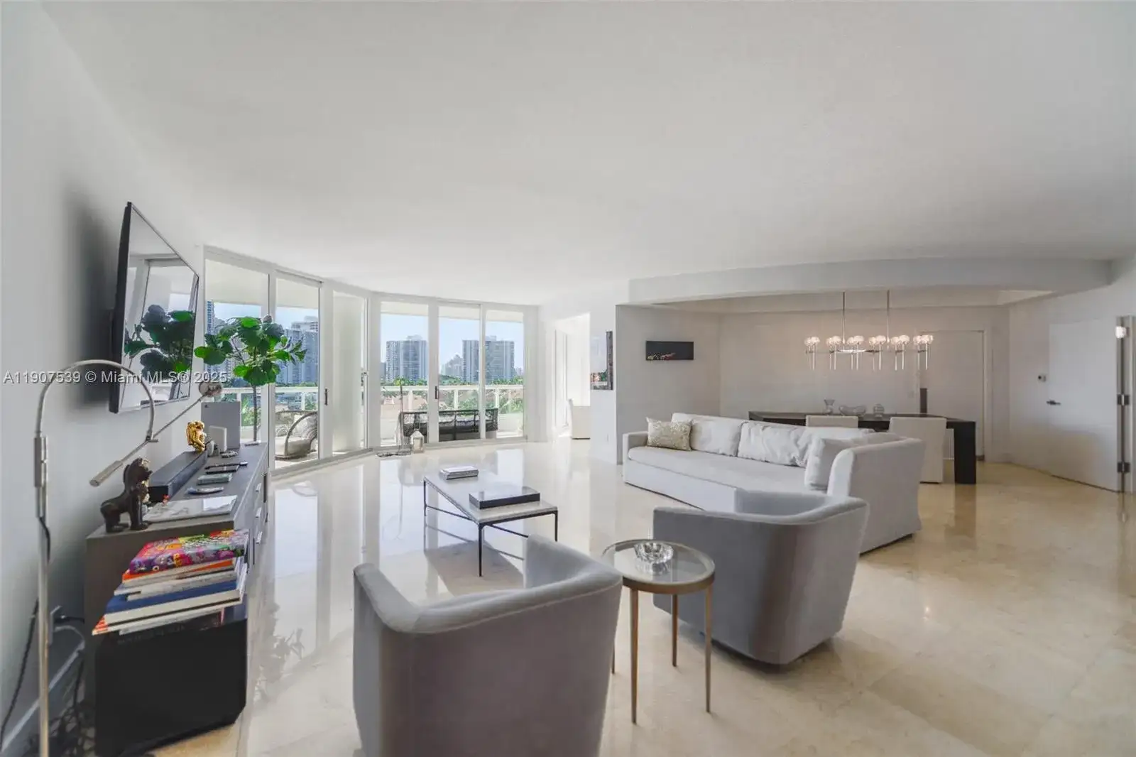 21050 Point Pl # 702, Aventura FL 33180 photo 4