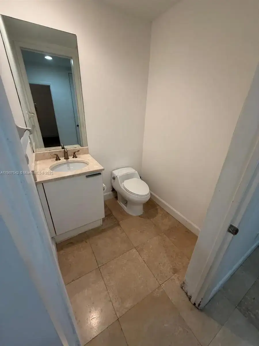 14951 Royal Oaks Ln # 106, North Miami FL 33181 photo 2
