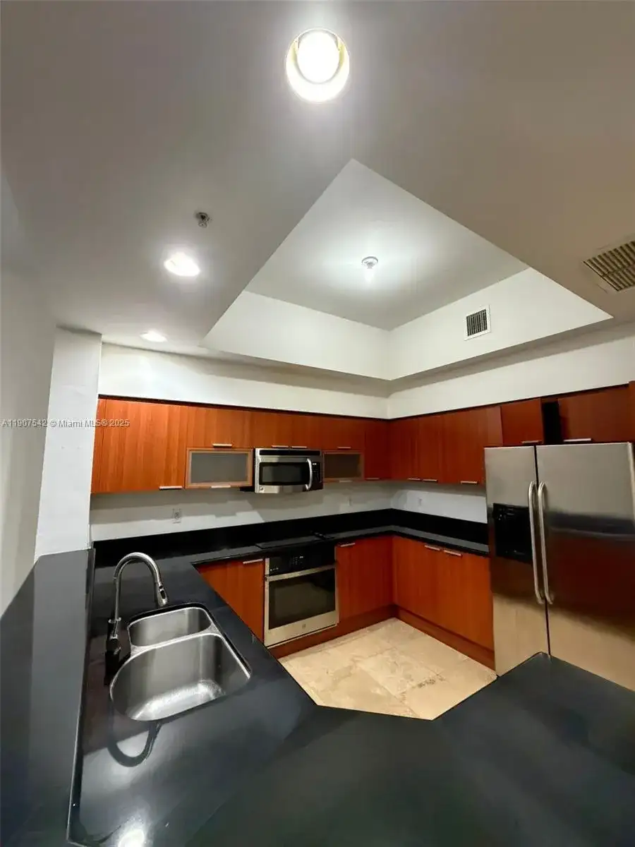 14951 Royal Oaks Ln # 106, North Miami FL 33181 photo 3