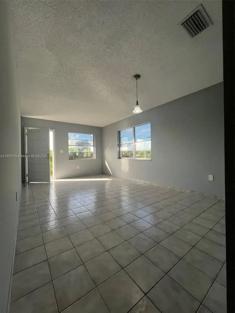 471 E 13th St # 471A, Hialeah FL 33010 photo 4