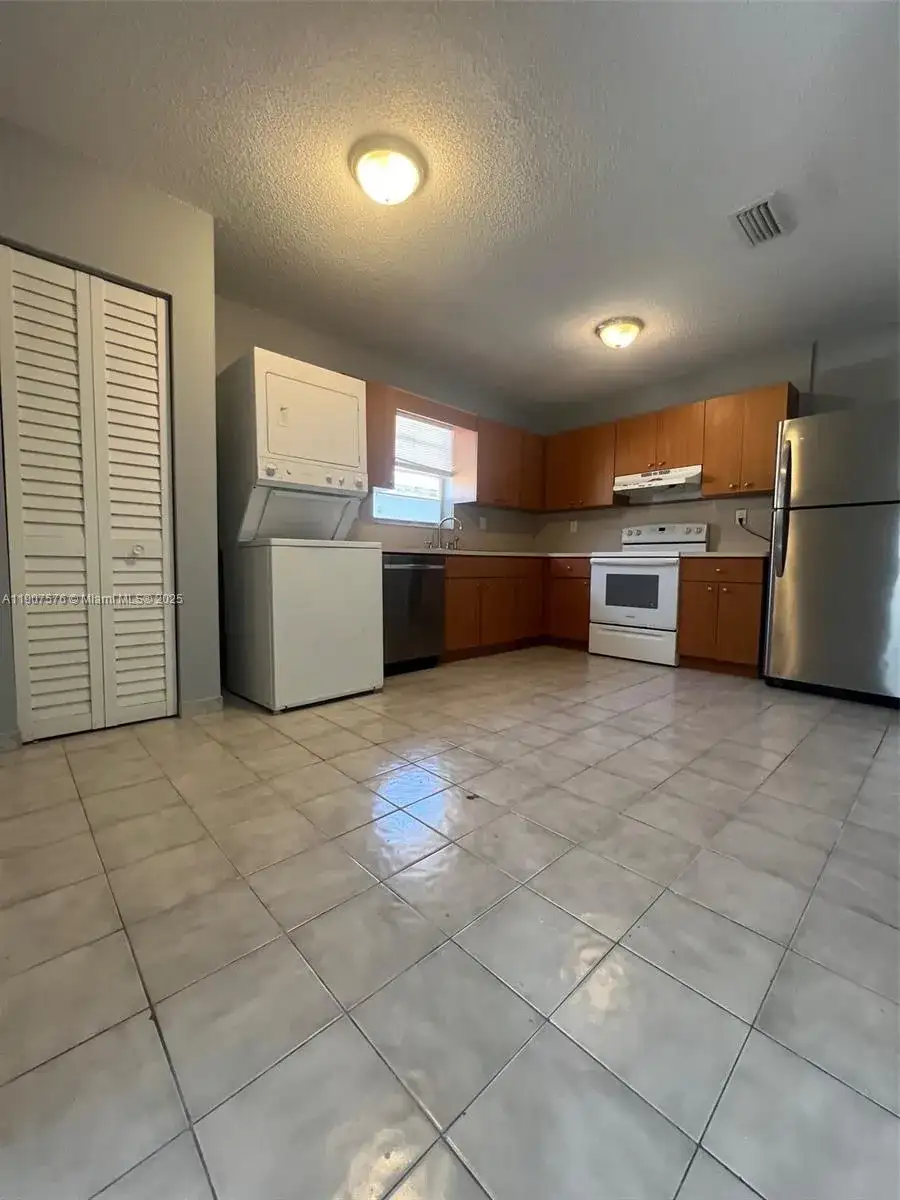 471 E 13th St # 471A, Hialeah FL 33010 photo 5