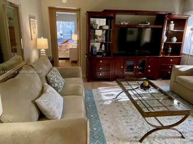 442 Pine Glen Ln # 2, Green Acres FL 33463 photo 4