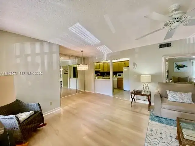 442 Pine Glen Ln # 2, Green Acres FL 33463 photo 5