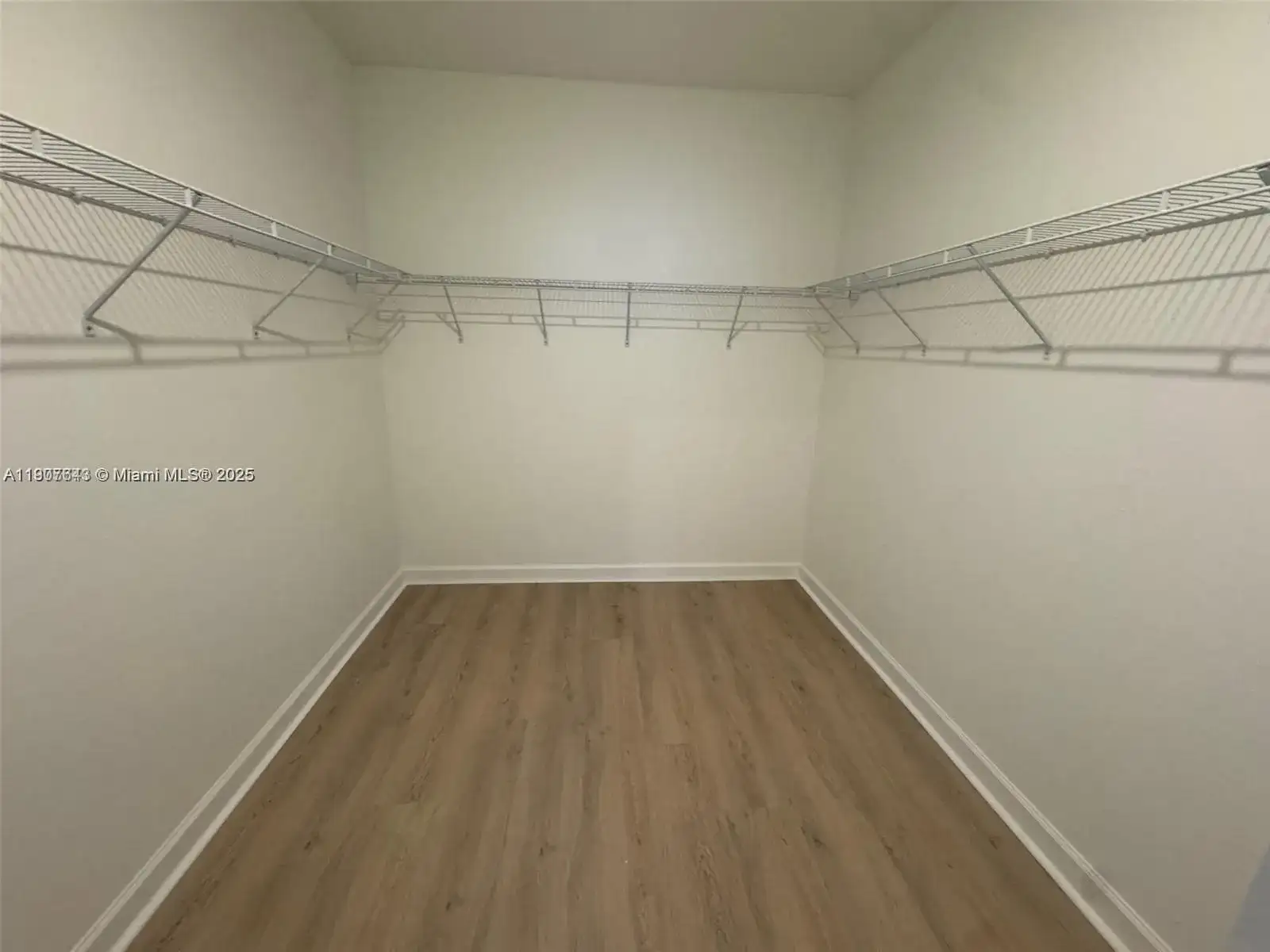 2771 SE 25th Ave, Homestead FL 33035 photo 4