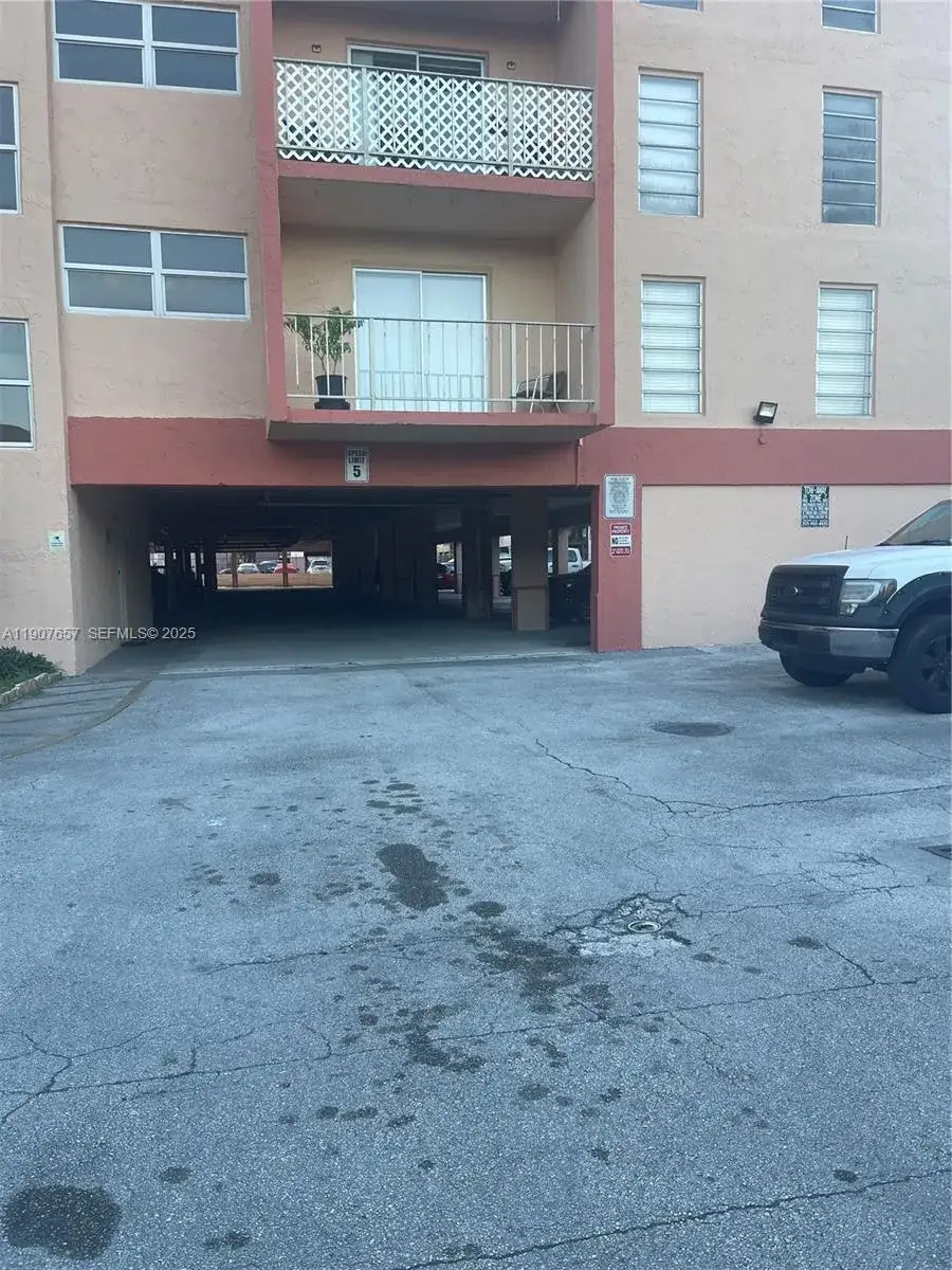 6190 W 19th Ave # 303, Hialeah FL 33012 photo 3