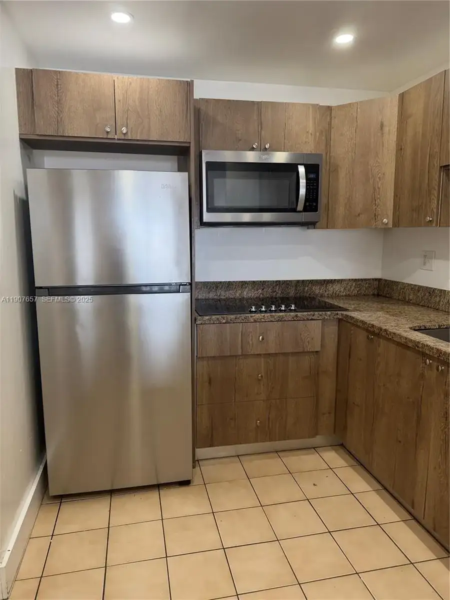 6190 W 19th Ave # 303, Hialeah FL 33012 photo 5