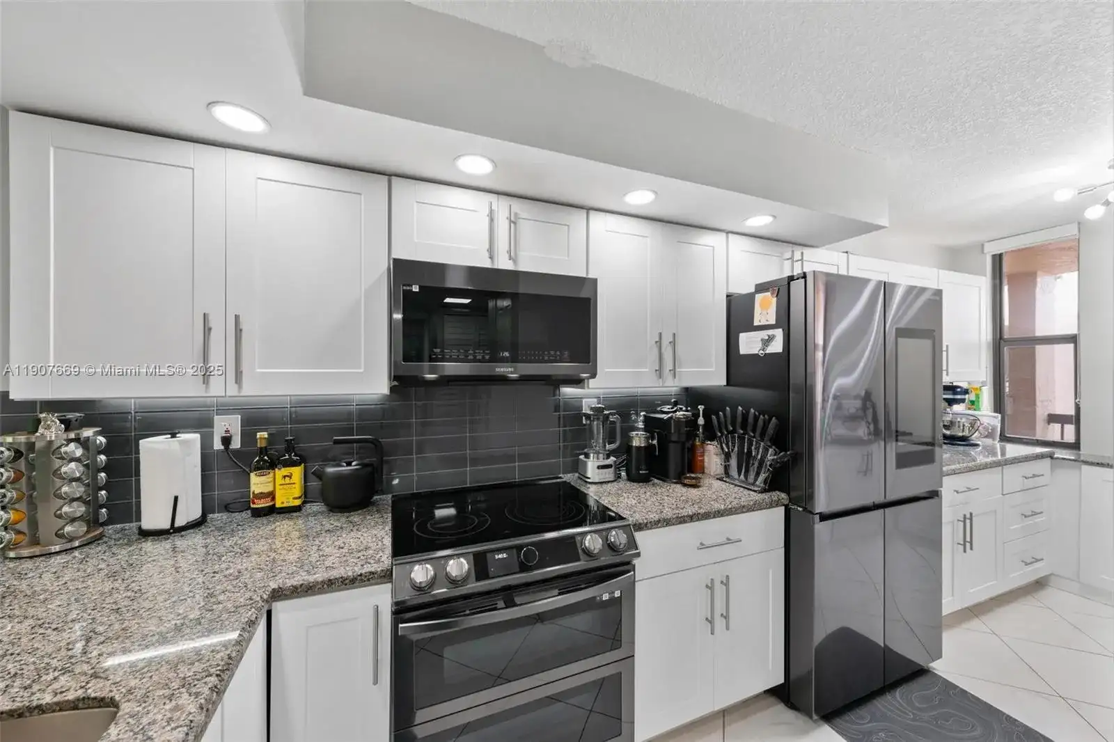 6800 Cypress Rd # 513, Plantation FL 33317 photo 3