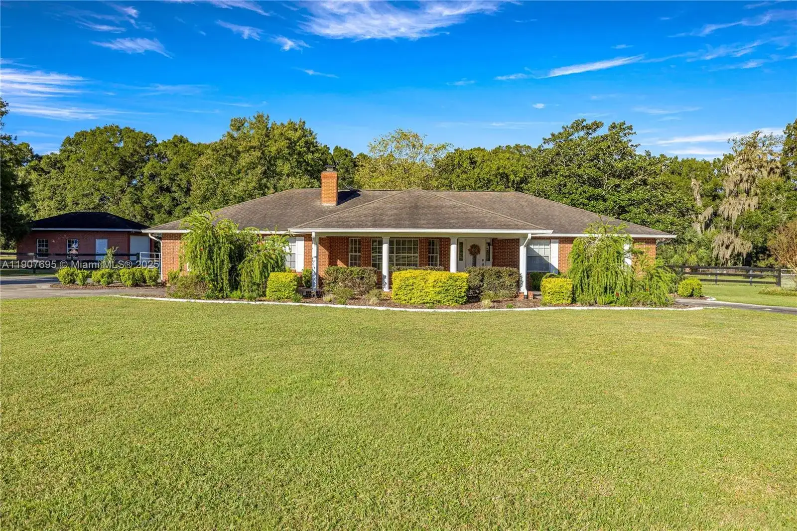 9812 SW 74 Ave, Ocala FL 34476 photo 2