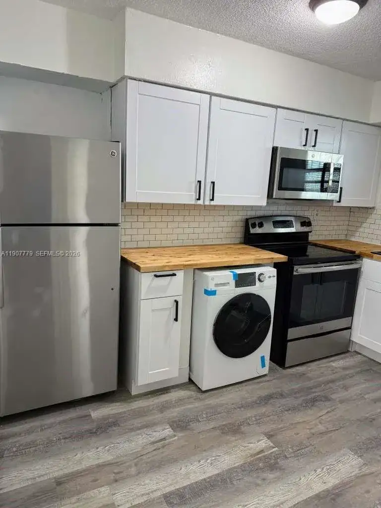 2498 SW 17th Ave # 4311, Miami FL 33145 photo 3