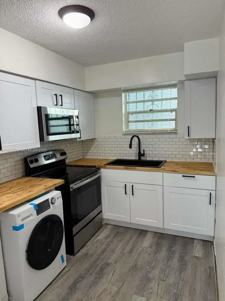 2498 SW 17th Ave # 4311, Miami FL 33145 photo 4