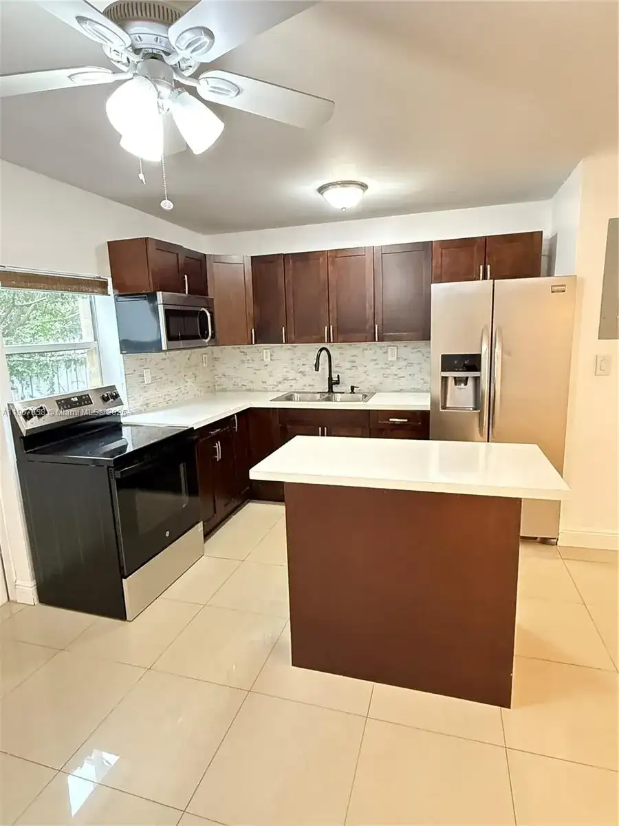 5215 SW 40th Ave # 48, Dania Beach FL 33314 photo 4