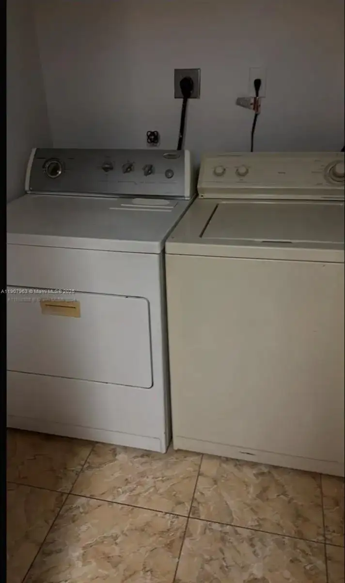 2952 NW 55th Ave # 2D, Lauderhill FL 33313 photo 2