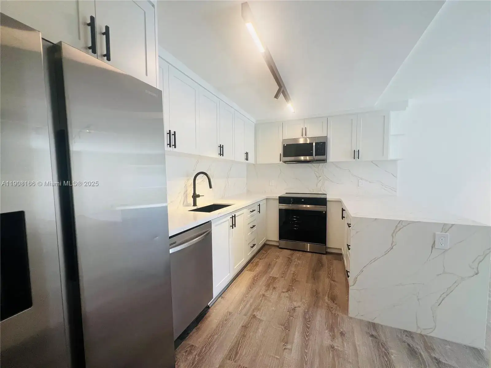 201 Jefferson Ave # 4C, Miami Beach FL 33139 photo 2