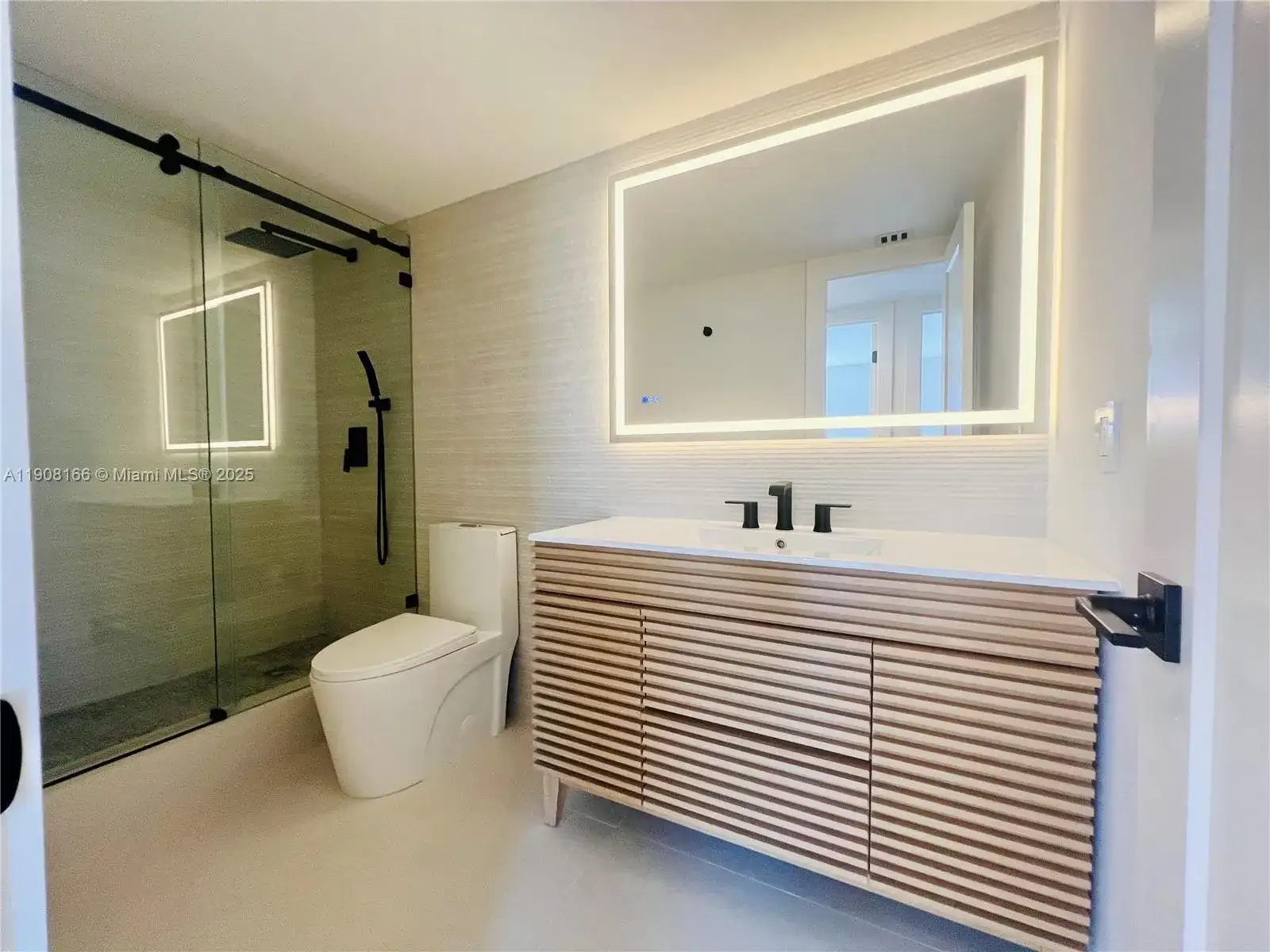 201 Jefferson Ave # 4C, Miami Beach FL 33139 photo 4