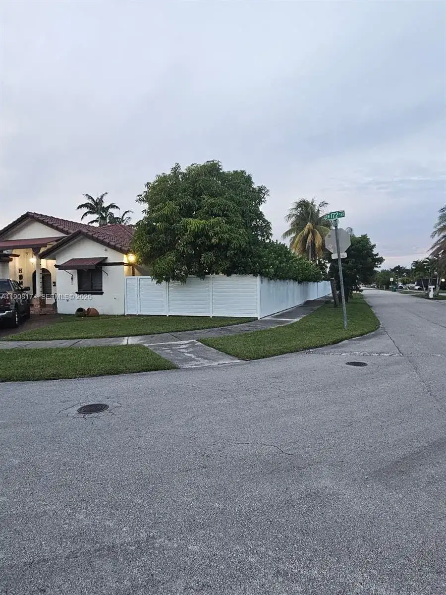15397 SW 172nd Ter, Miami FL 33187 photo 5