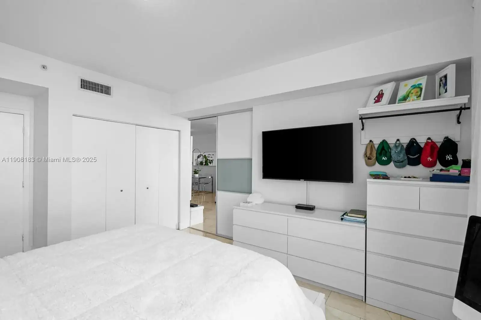90 SW 3rd St # 1209, Miami FL 33130 photo 3