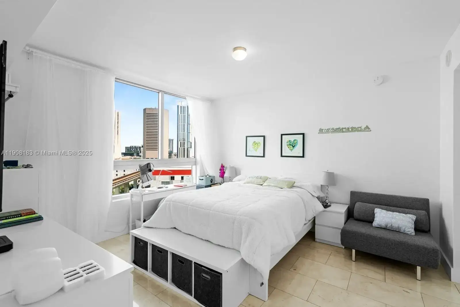 90 SW 3rd St # 1209, Miami FL 33130 photo 4