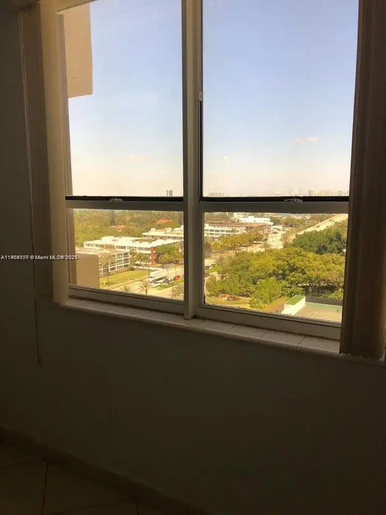 10185 Collins Ave # 1402, Bal Harbour FL 33154 photo 3