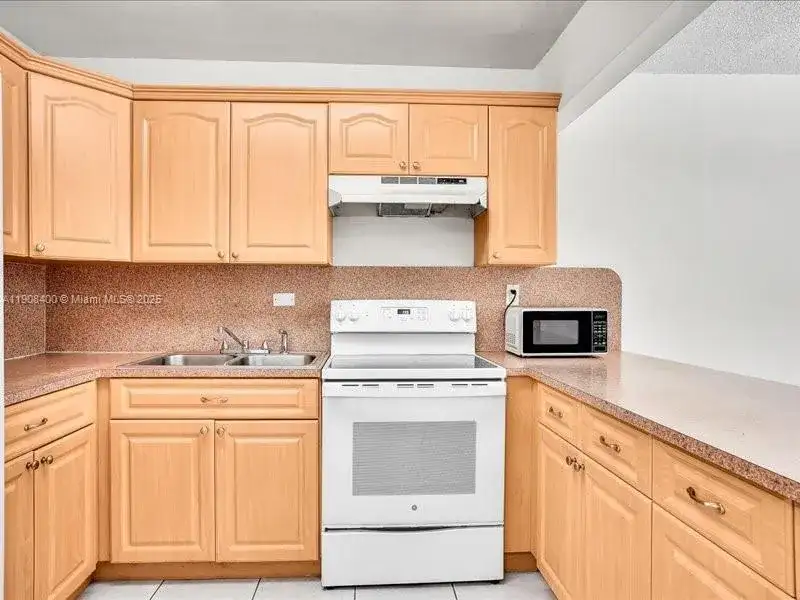 8990 SW 24th St # 33, Miami FL 33165 photo 3