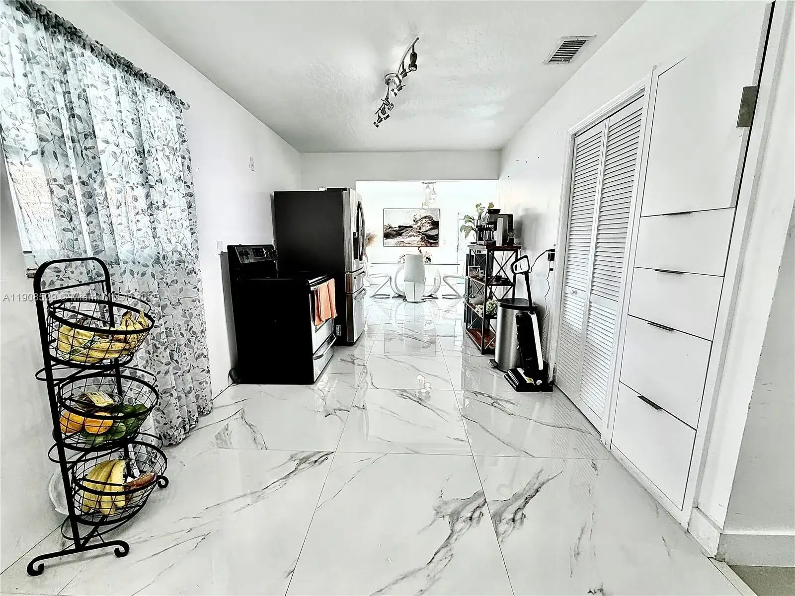 9849 SW 222nd Ter, Cutler Bay FL 33190 photo 5