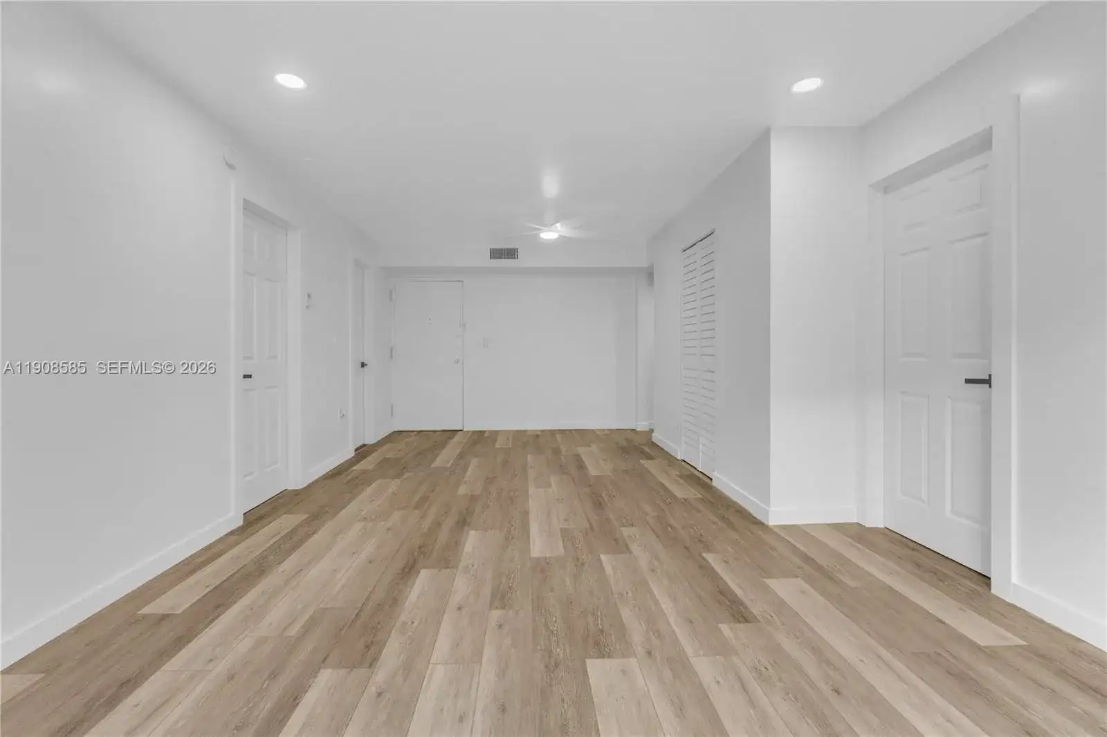 4709 NW 7th St # 9, Miami FL 33126 photo 2