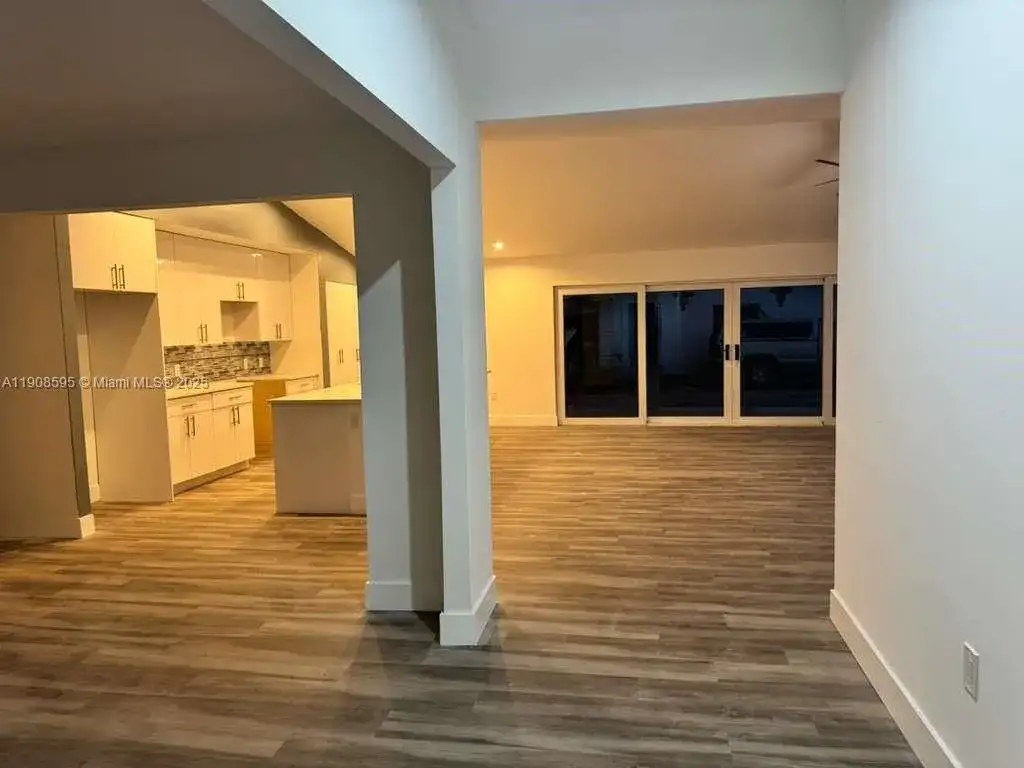 482 NW Marion Ave, Port St. Lucie FL 34983 photo 3