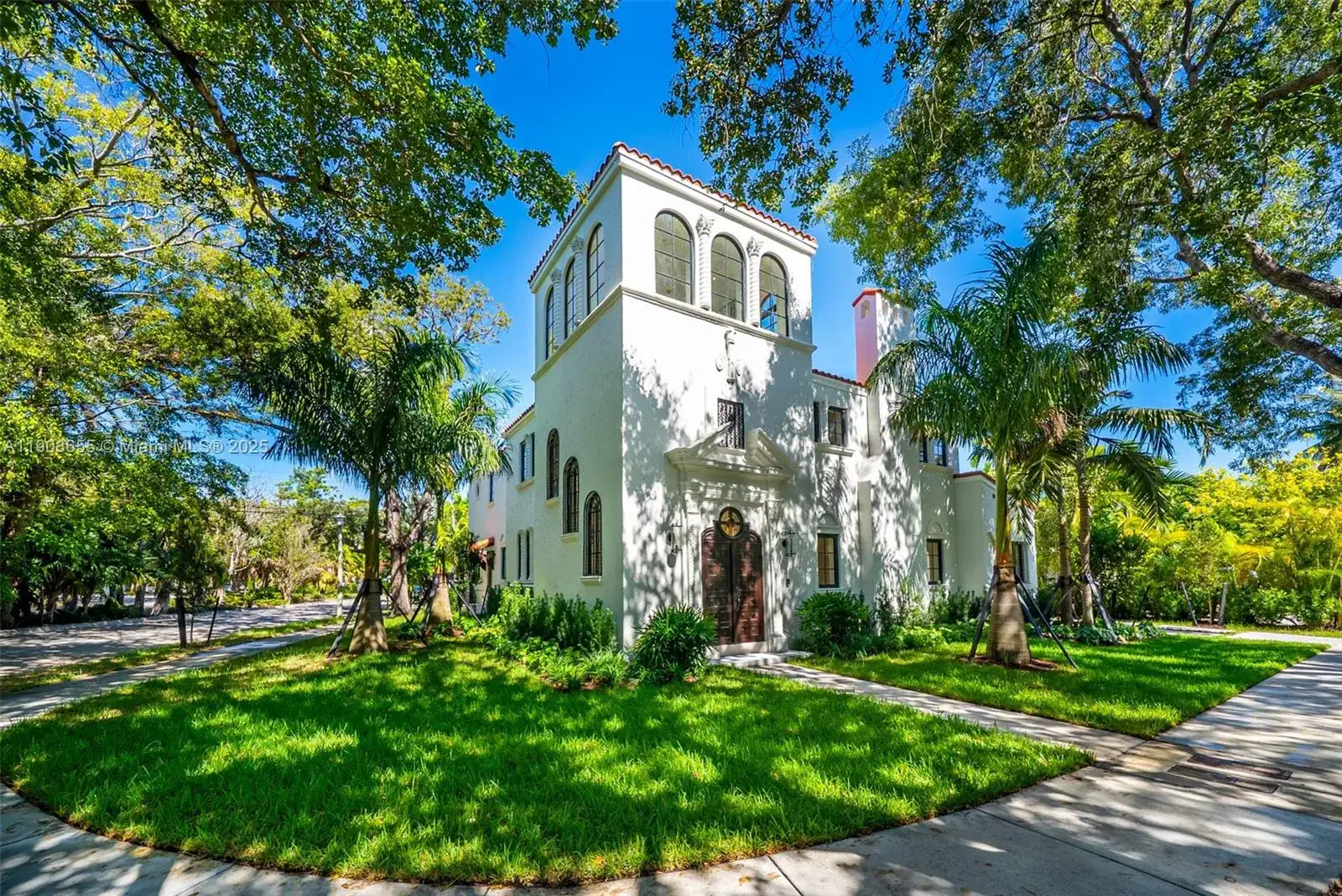 601 NE 56th St, Miami FL 33137 photo 2