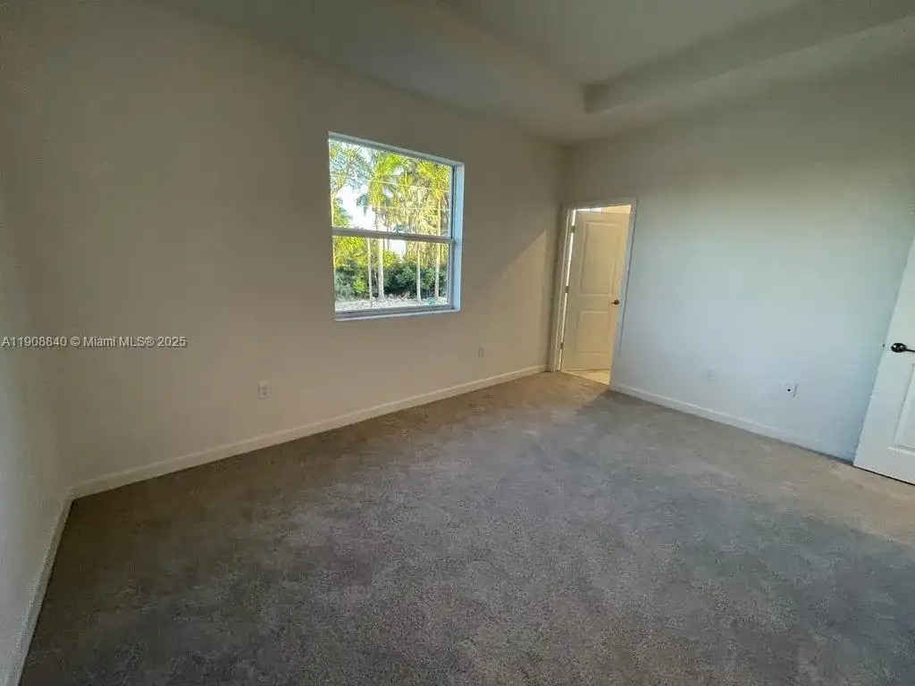 29135 SW 162nd Ct, Miami FL 33033 photo 2
