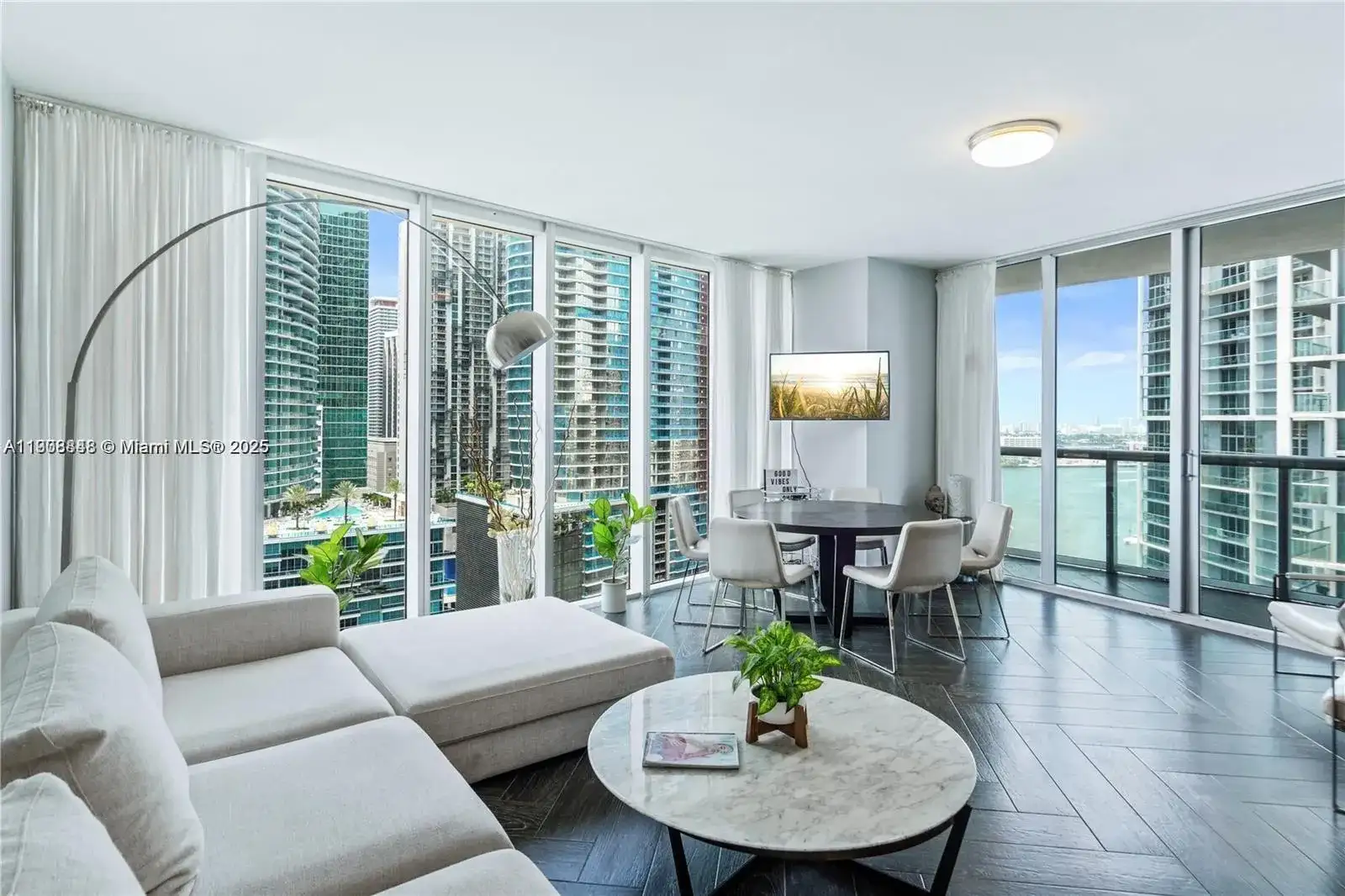 485 Brickell Ave # 2302, Miami FL 33131 photo 3