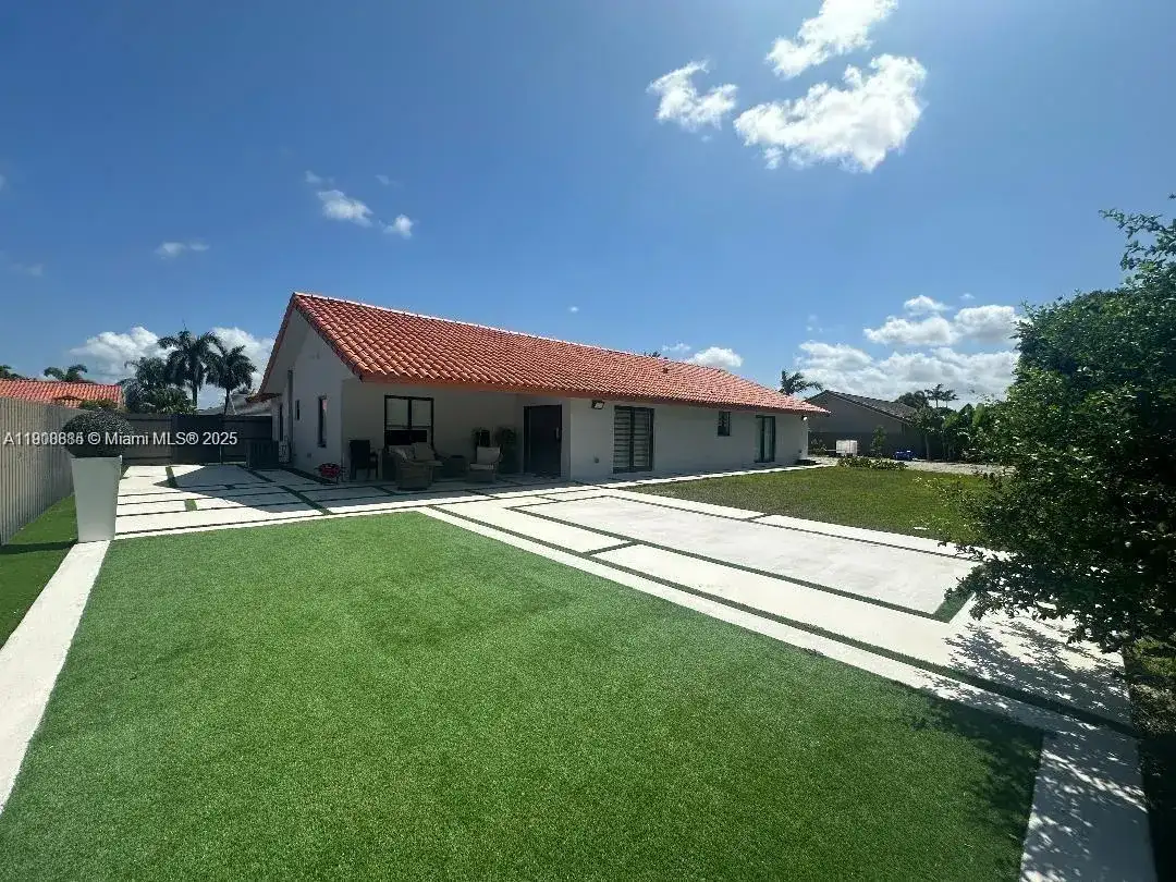 18781 SW 294th Ter, Homestead FL 33030 photo 2