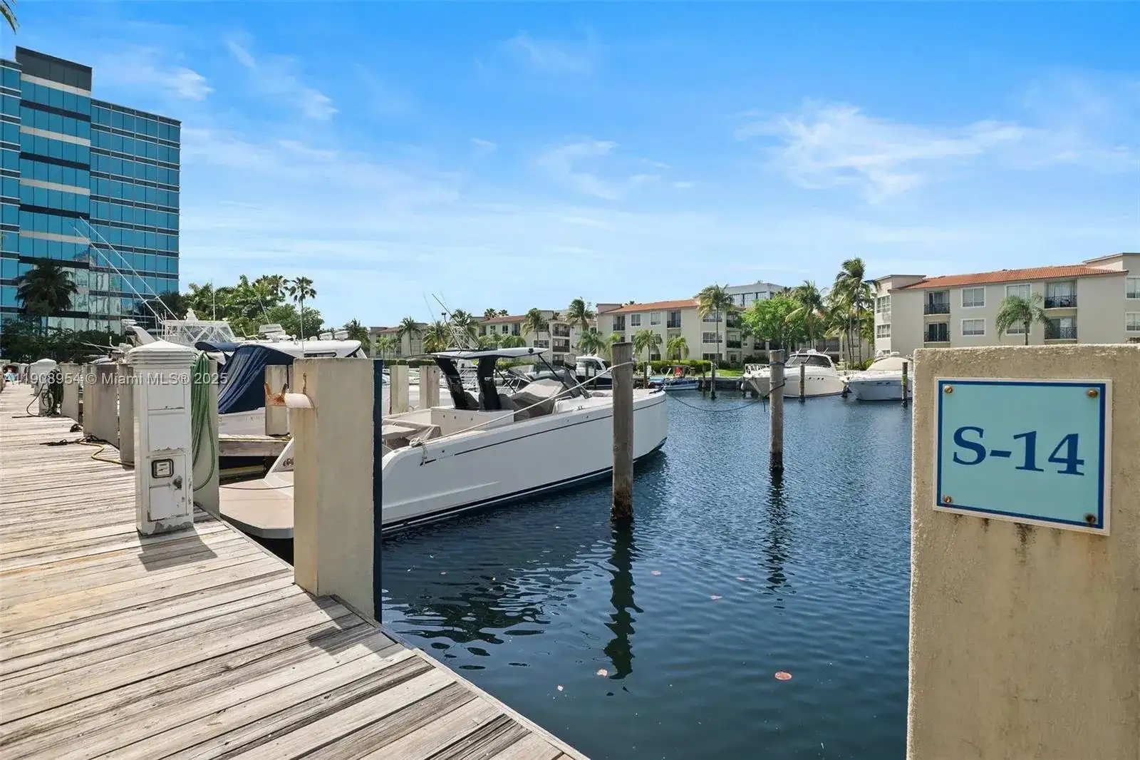 3029 NE 188th St # 821, Aventura FL 33180 photo 2
