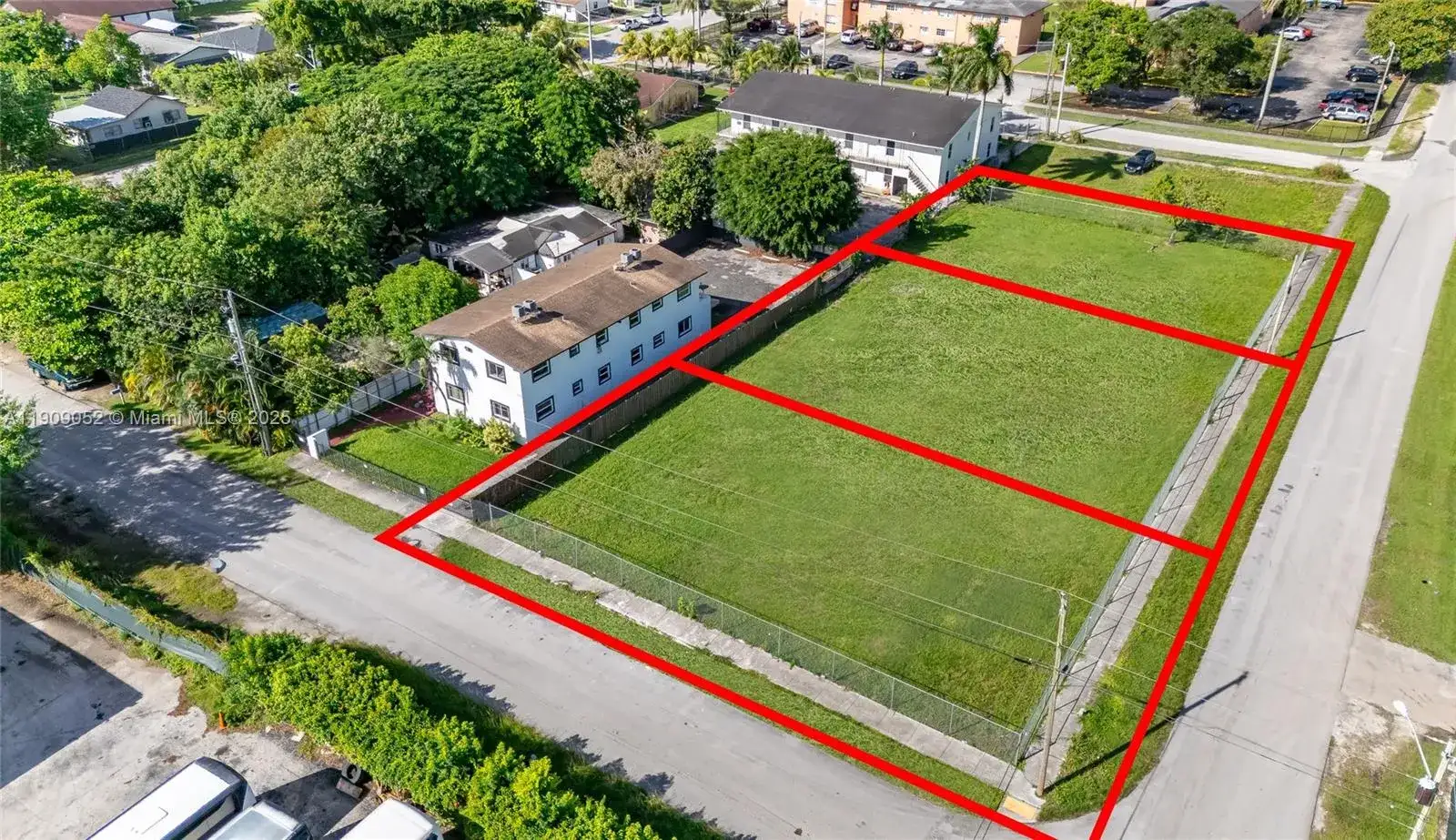 520 SW Krome Ter, Homestead FL 33030 photo 2