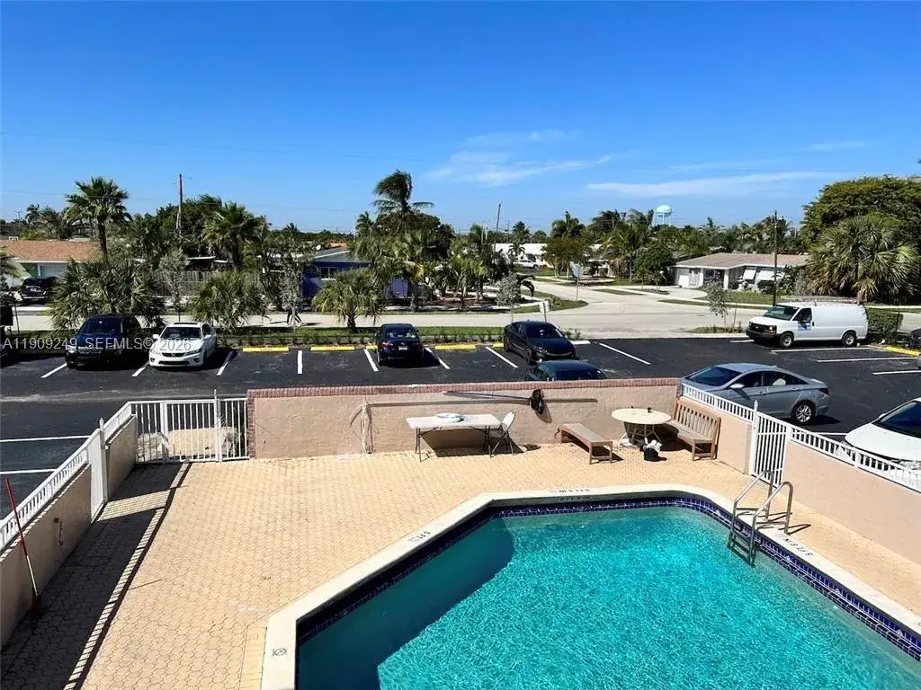 1100 SE 4th Ave # 10, Deerfield Beach FL 33441 photo 2