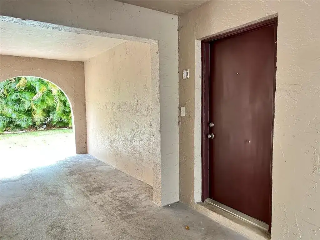 1100 SE 4th Ave # 10, Deerfield Beach FL 33441 photo 4