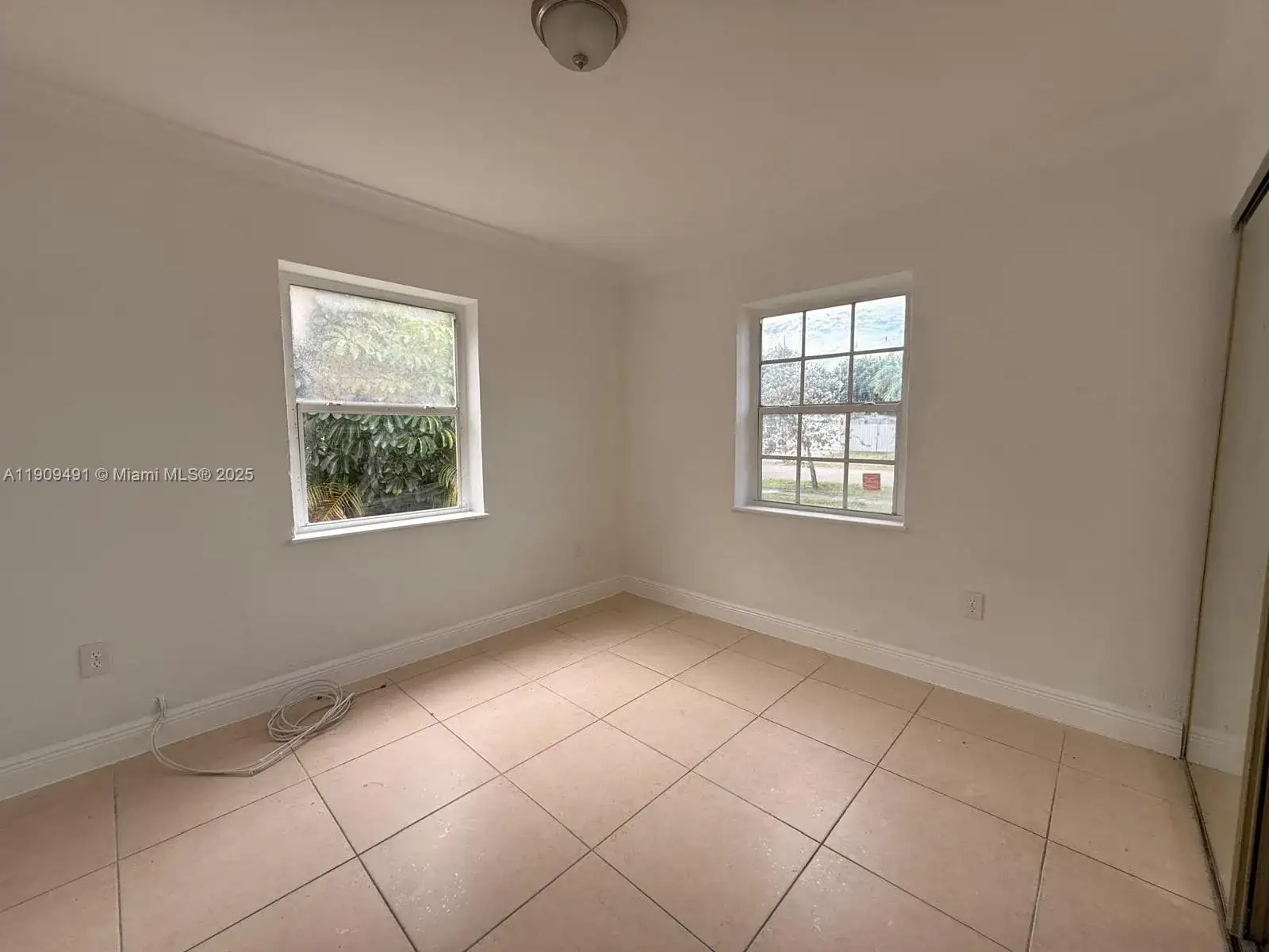 9 Miami Gardens Rd # 0, West Park FL 33023 photo 2