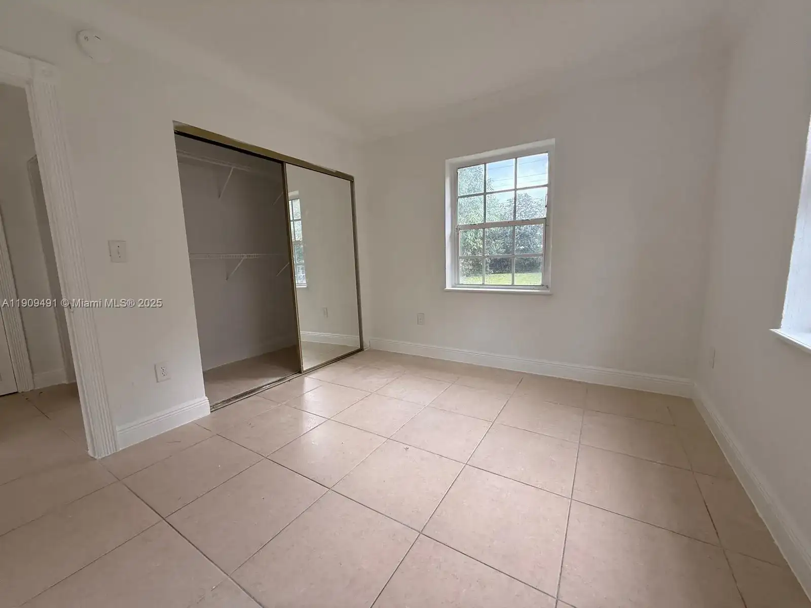 9 Miami Gardens Rd # 0, West Park FL 33023 photo 3
