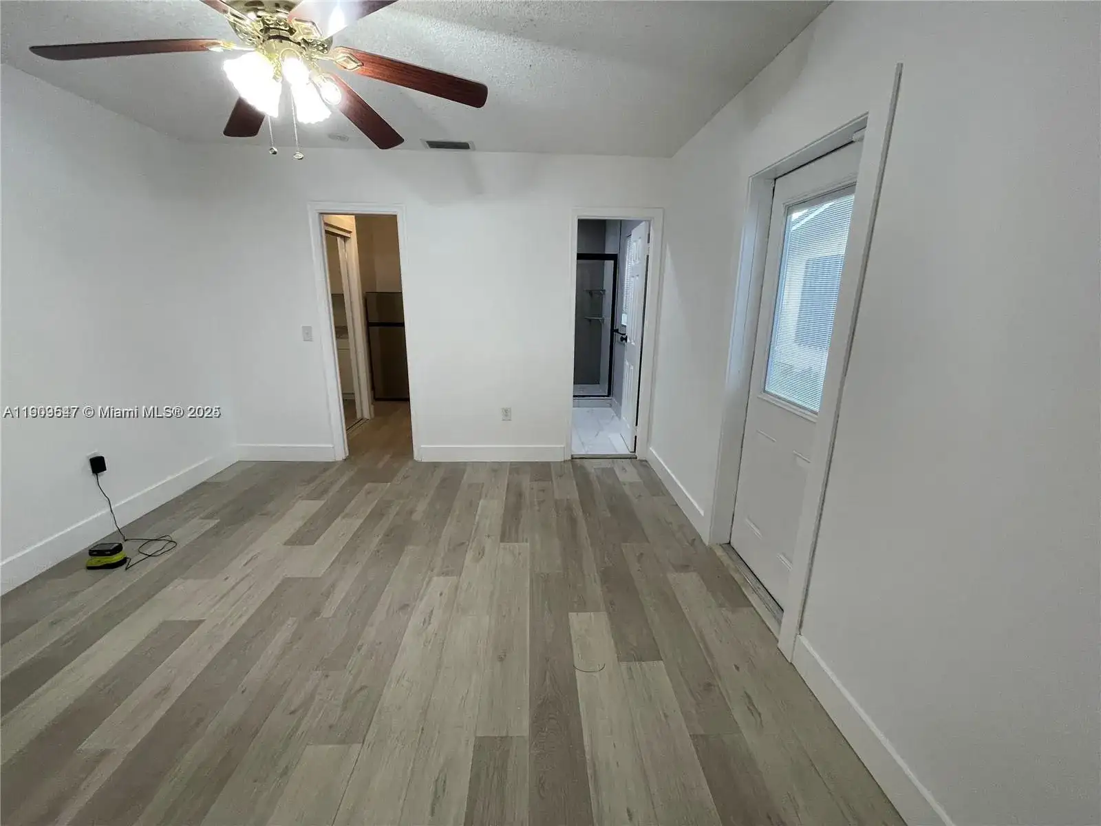 11940 NW 29th St, Sunrise FL 33323 photo 2