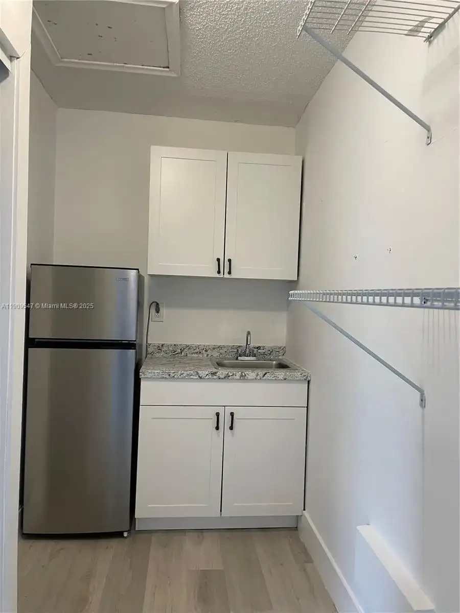 11940 NW 29th St, Sunrise FL 33323 photo 5