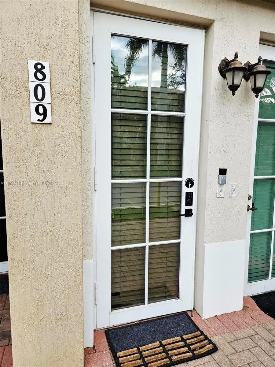 809 SW 147 AVE # 1401, Pembroke Pines FL 33027 photo 3