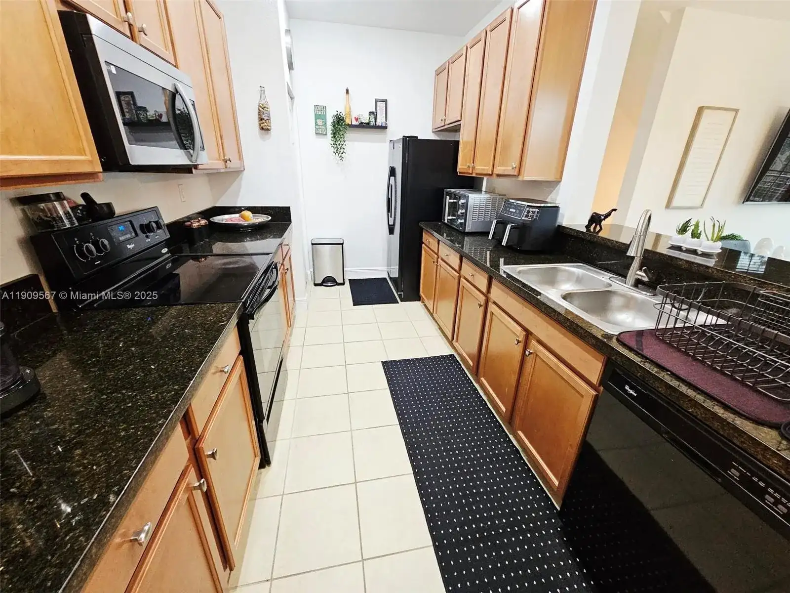 809 SW 147 AVE # 1401, Pembroke Pines FL 33027 photo 4