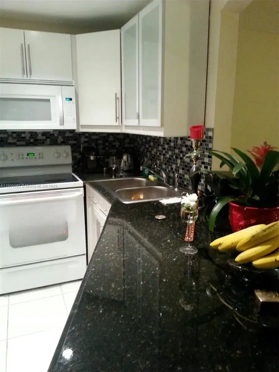 1770 NE 191st St # 1, Miami FL 33179 photo 2