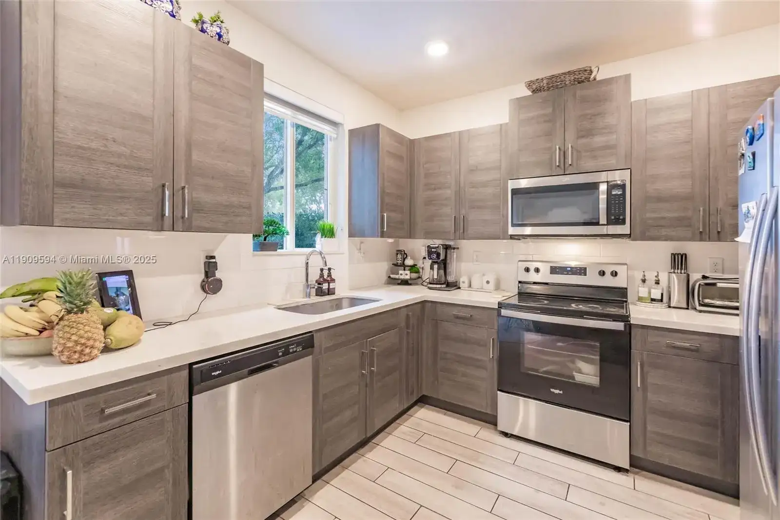 2333 SE 10th St, Homestead FL 33035 photo 5
