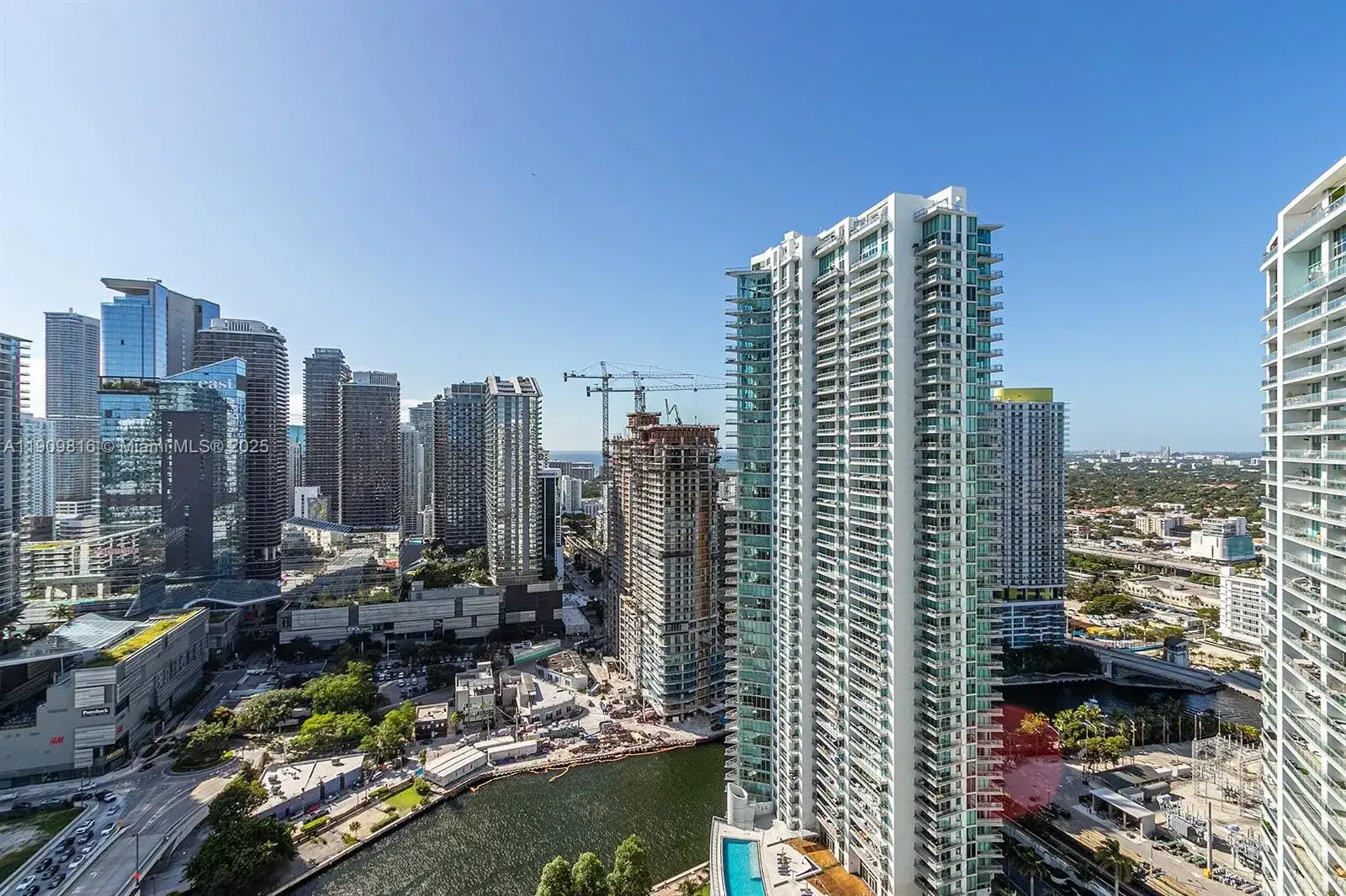 350 S Miami Ave # 3914, Miami FL 33130 photo 3