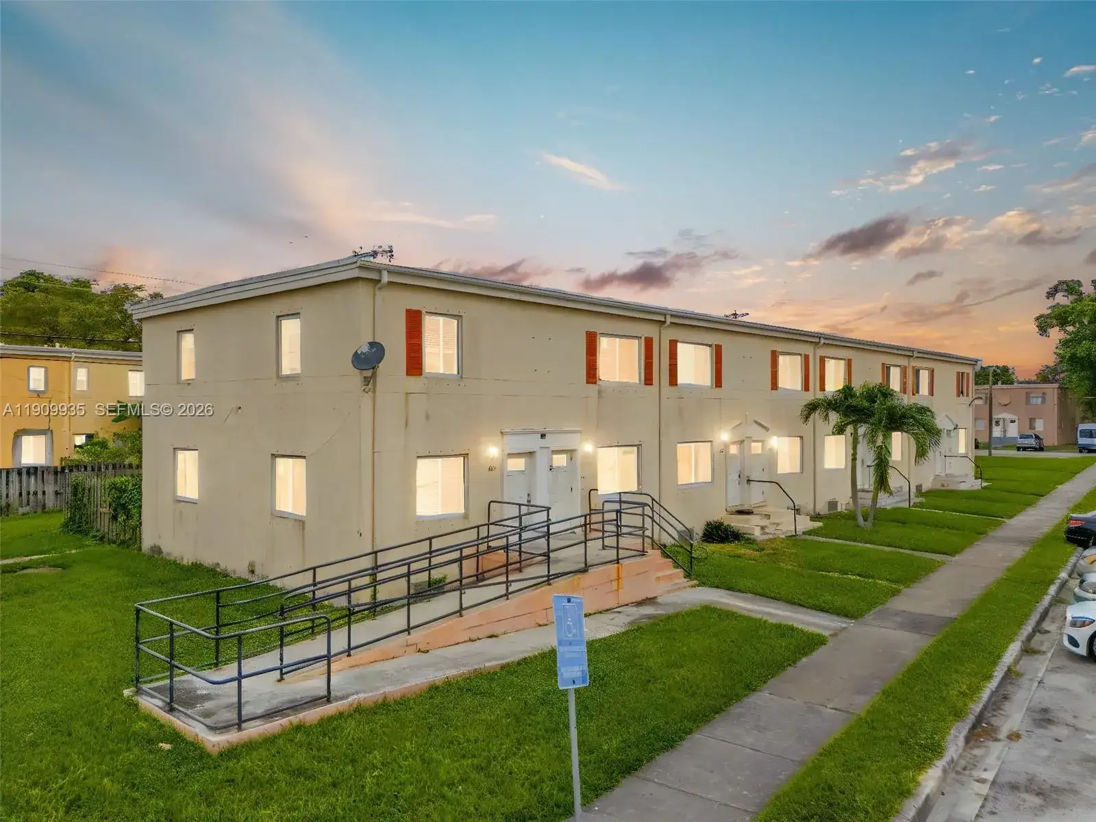 427 NW 84th Ter # 427, Miami FL 33150 photo 2