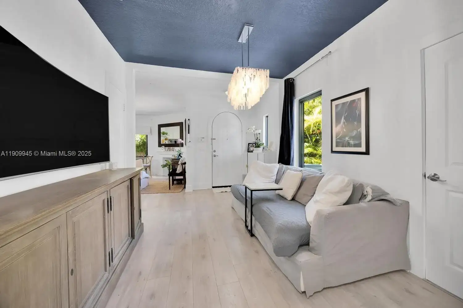 1009 Genoa St, Coral Gables FL 33134 photo 4