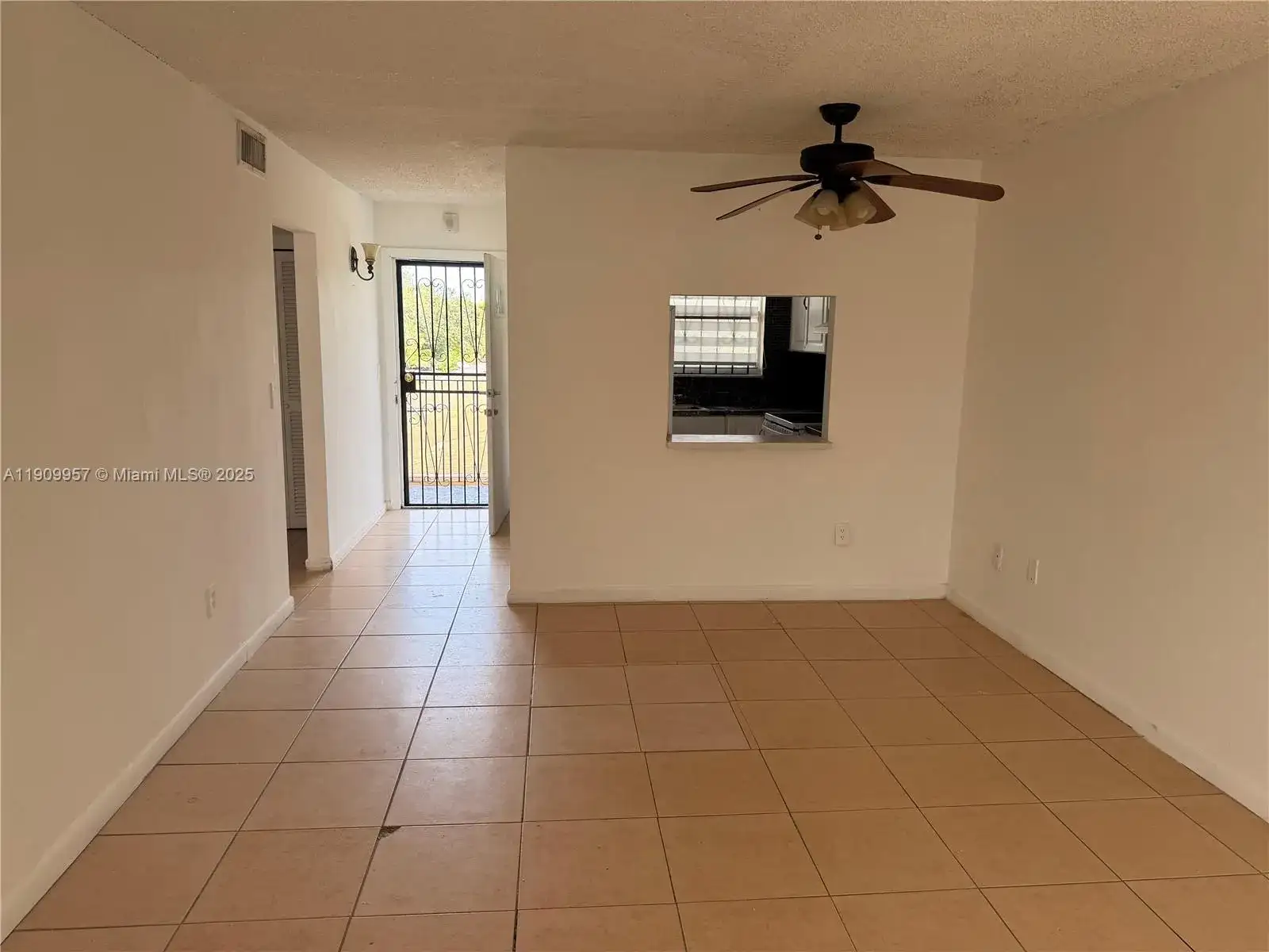 13725 NE 6th Ave # 302, North Miami FL 33161 photo 4
