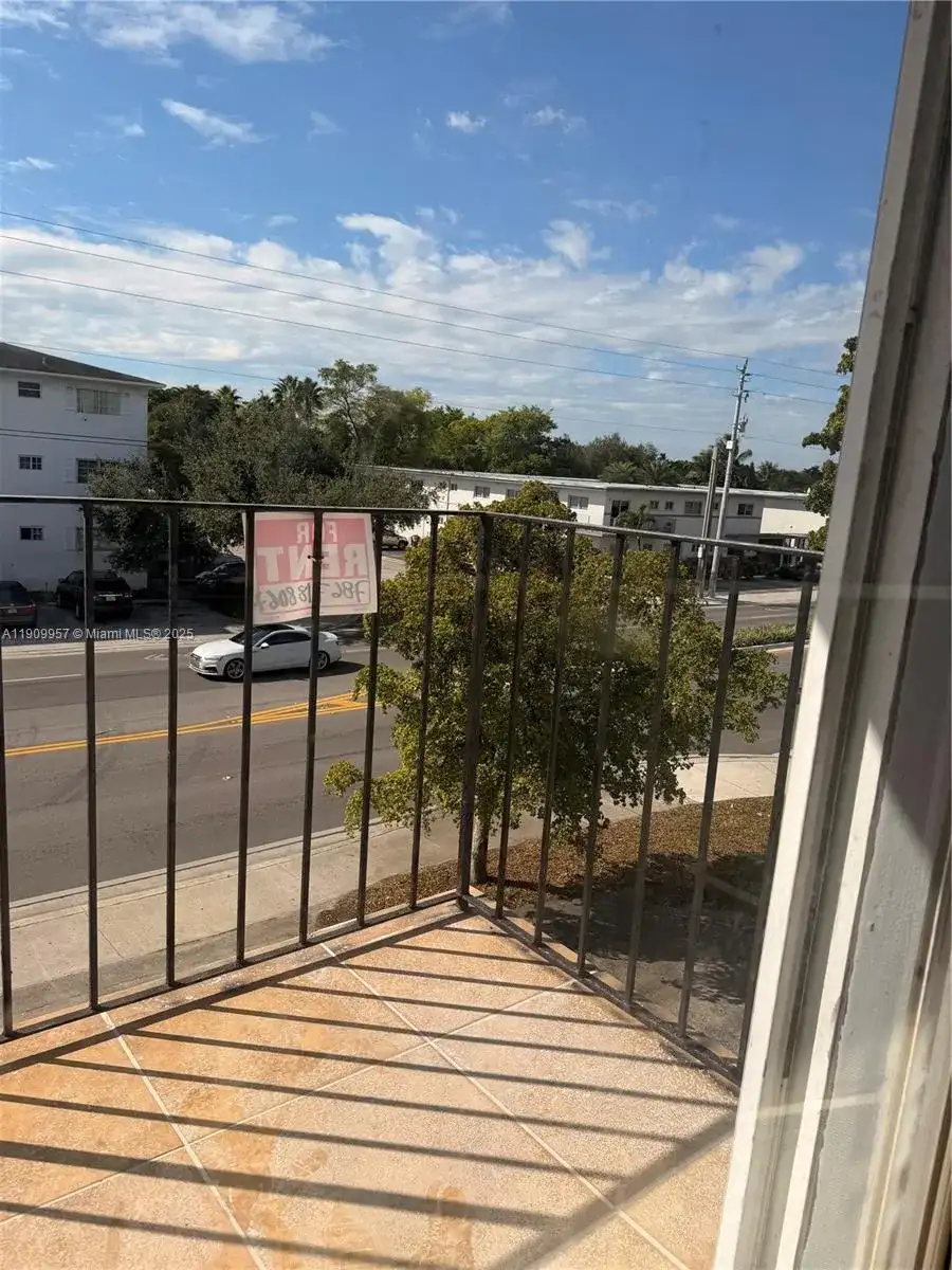 13725 NE 6th Ave # 302, North Miami FL 33161 photo 5