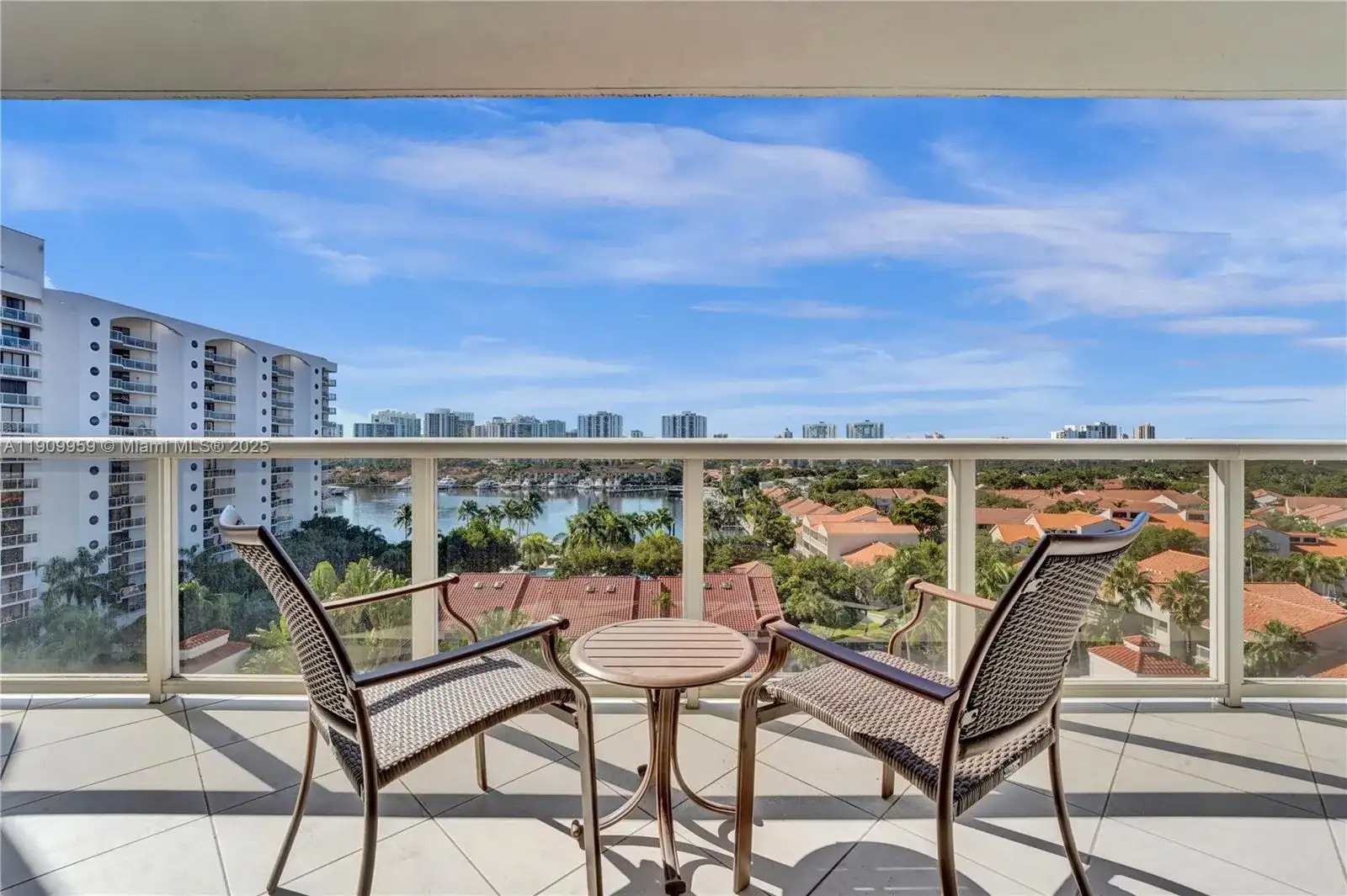 3600 Yacht Club Dr # 904, Aventura FL 33180 photo 4