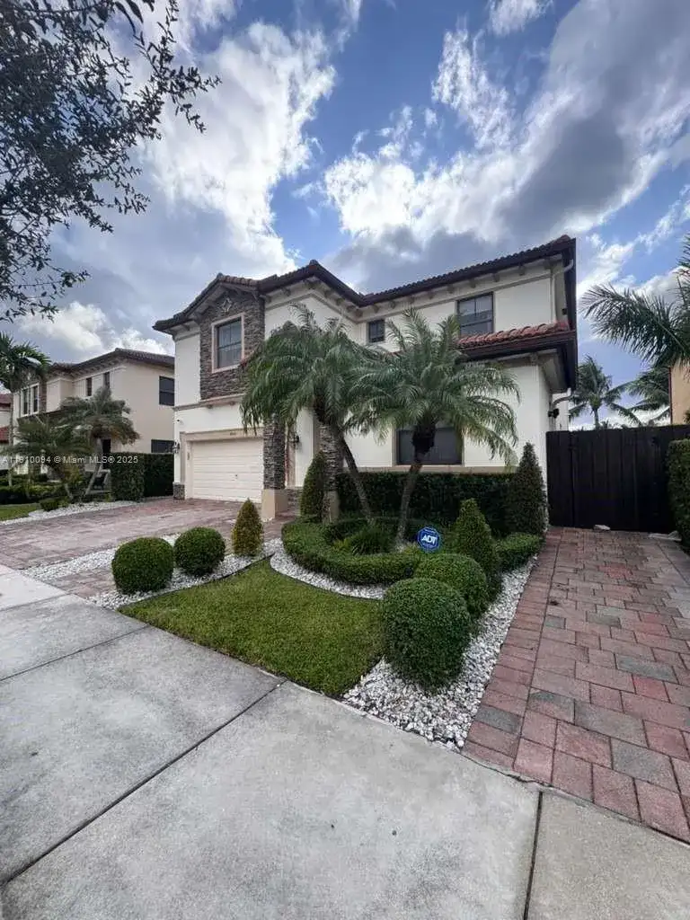 8850 NW 98th Ct, Doral FL 33178 photo 3